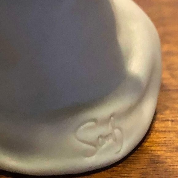 PRECIOUS MOMENTS FIGURINE MARKED " COLLECTORS' CLUB" C) 1997 PMI ENESCO - Picture 4 of 6